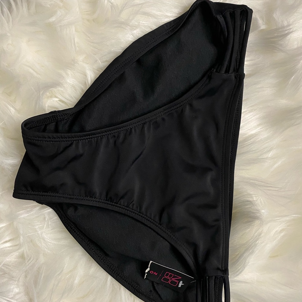 Bikini bottoms